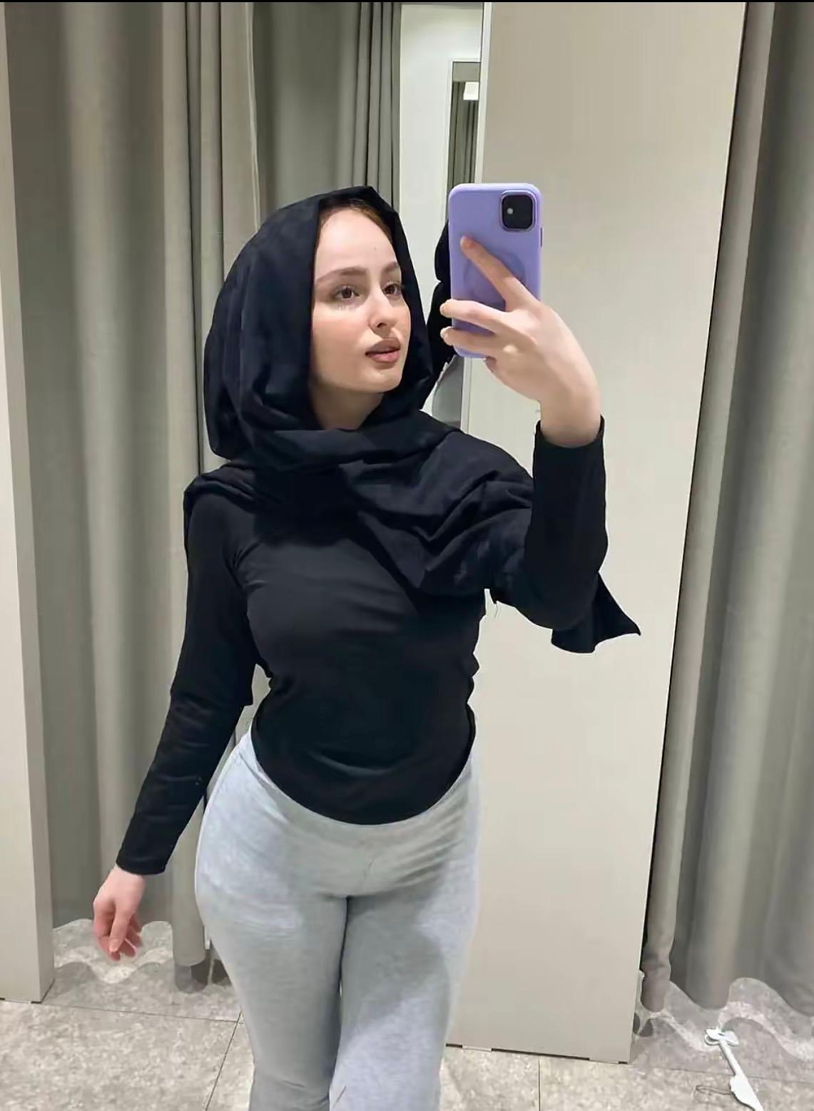 Jale K. - Fotoğraf 2
